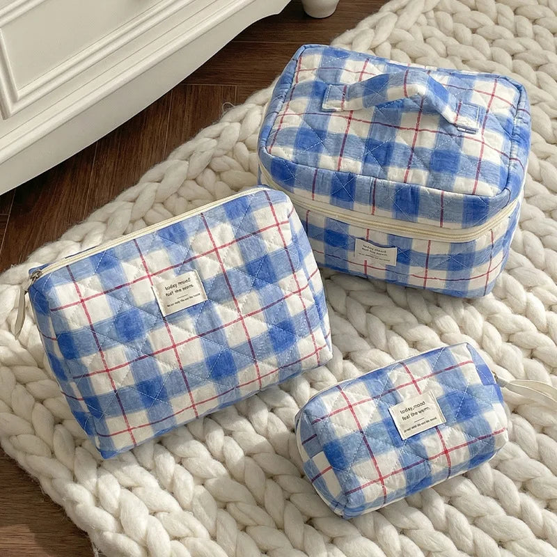 Rhombus Textured Cosmetic  Storage  Simple Student Large Capacity Portable Cosmetics Clutch  Wash  bag