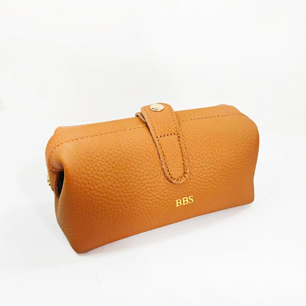 Genuine Leather Women Makeup Bag Fashion Custom Letters Travel Cosmetic Kits Pouch Personalize Logo Business Small Men Wash Bag