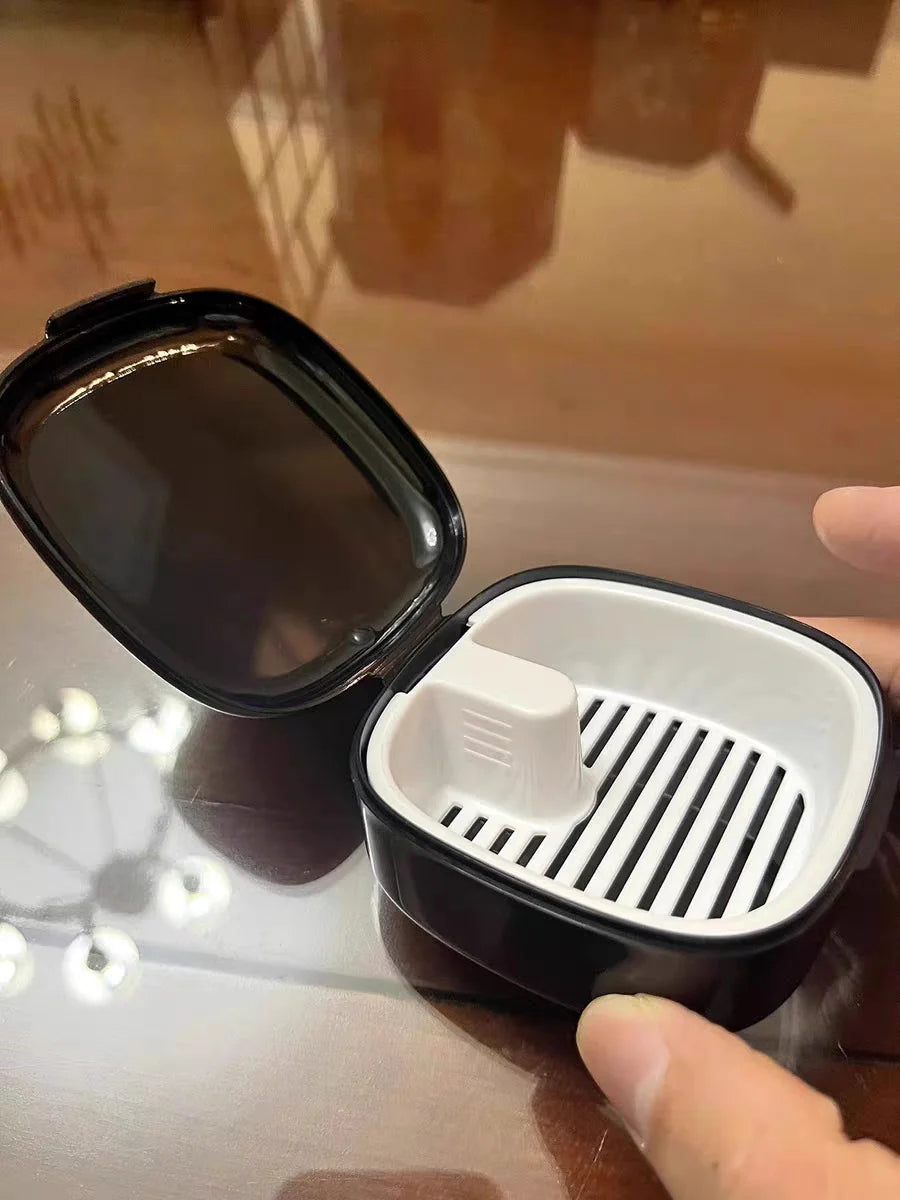 1Pc Retainer Case Portable Mouth Guard Box Oral Cleaning False Teeth Denture Storage Box Teeth Aligner Braces Box Orthodontic