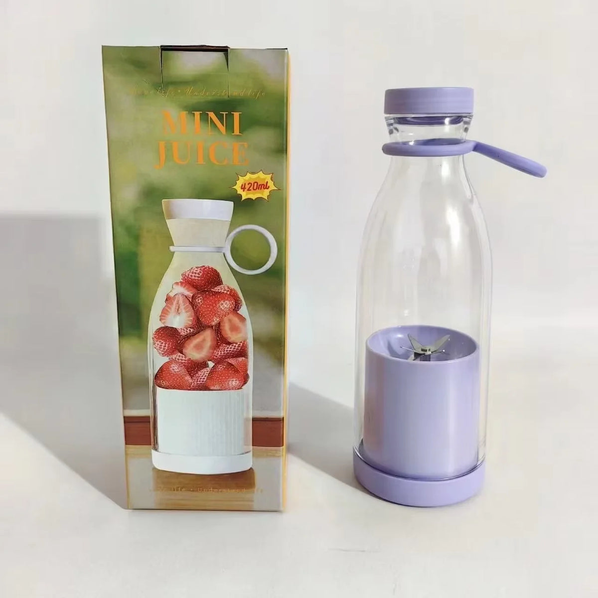 Portable Blender Juicer Cup, USB Rechargeable Mini Blender with Leak-Proof Lid